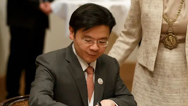 "수십억 줄 테니 정치 좀 해주세요"…연봉 38억 쥐여주는 나라