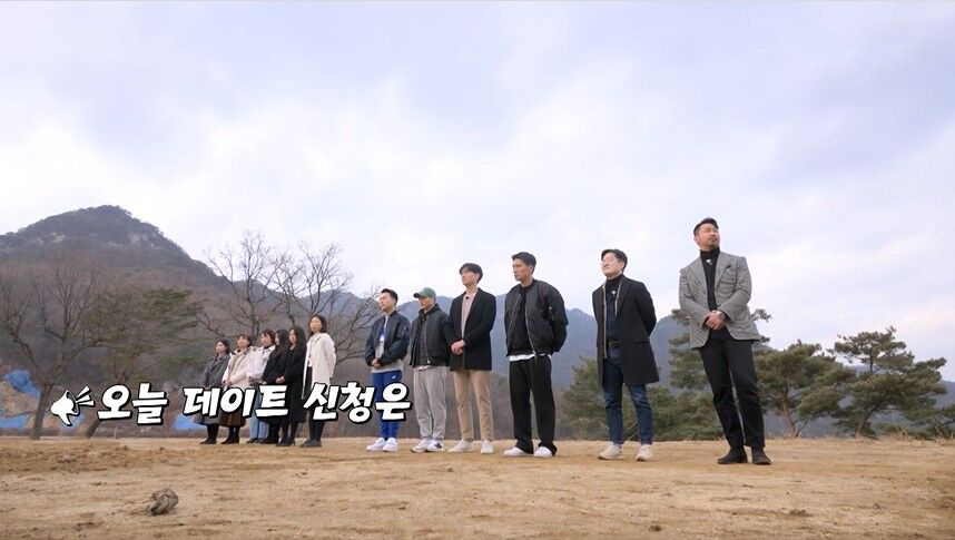 ‘나는 SOLO’, ‘피식대학’ 등 현실을 사실적으로 고증해 인기를 끈 예능 콘텐츠를 설명하는 말은 무엇일까요?