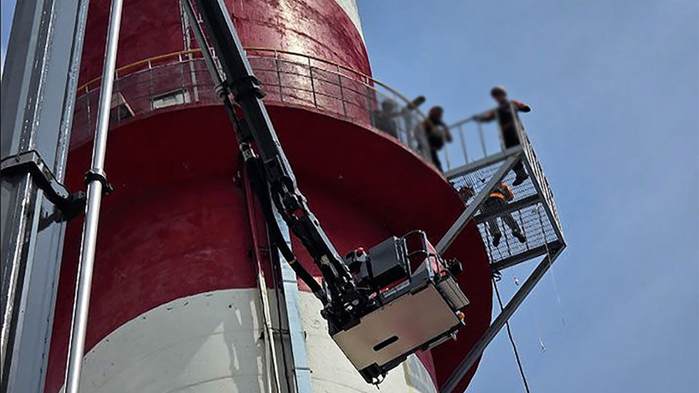 위험천만 굴뚝 매달리기, 이젠 지상에서 오염물질 측정한다