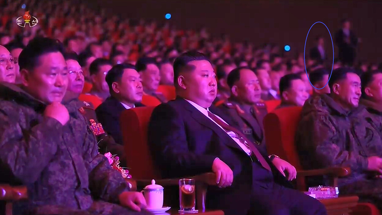 공연장에 증강된 김정은의 경호원, 그들이 우려한 것은?