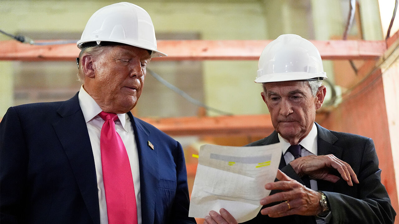 연준 청사 방문한 트럼프 대통령과 제롬 파월 연준 의장 (사진=AP, 연합뉴스)